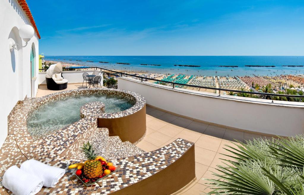 Grand Hotel Excelsior a San Benedetto del Tronto con Spiaggia Privata