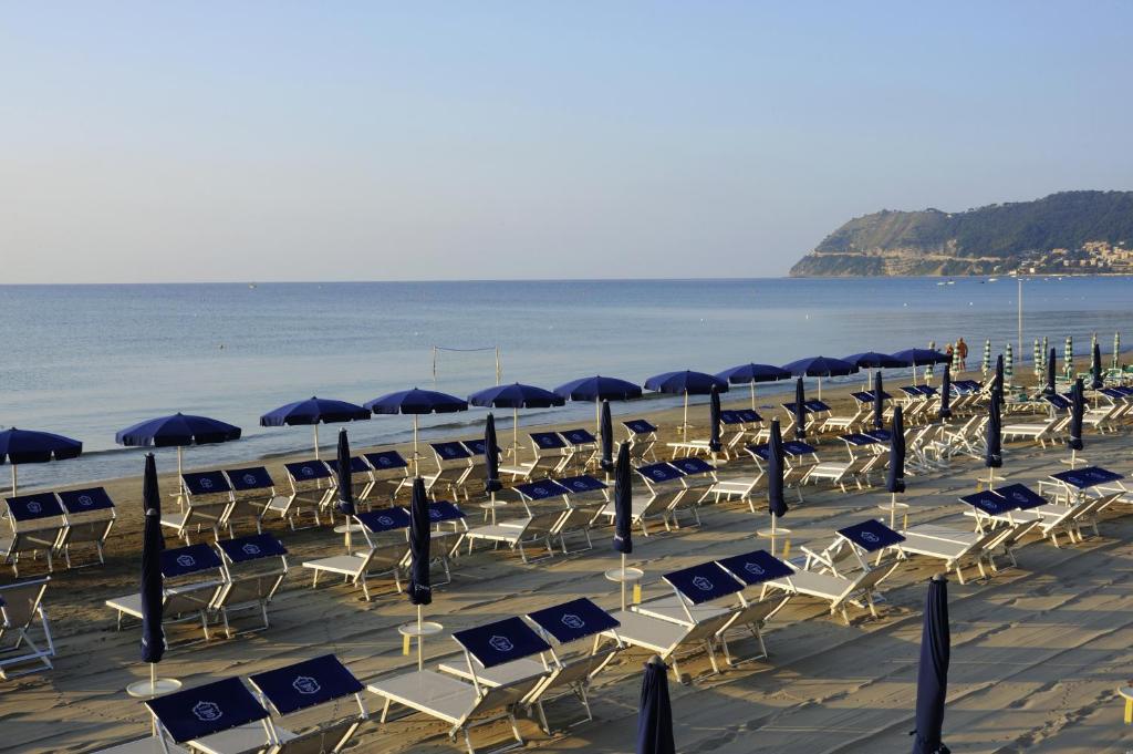 Grand Hotel Mediterranee a Alassio con Spiaggia Privata