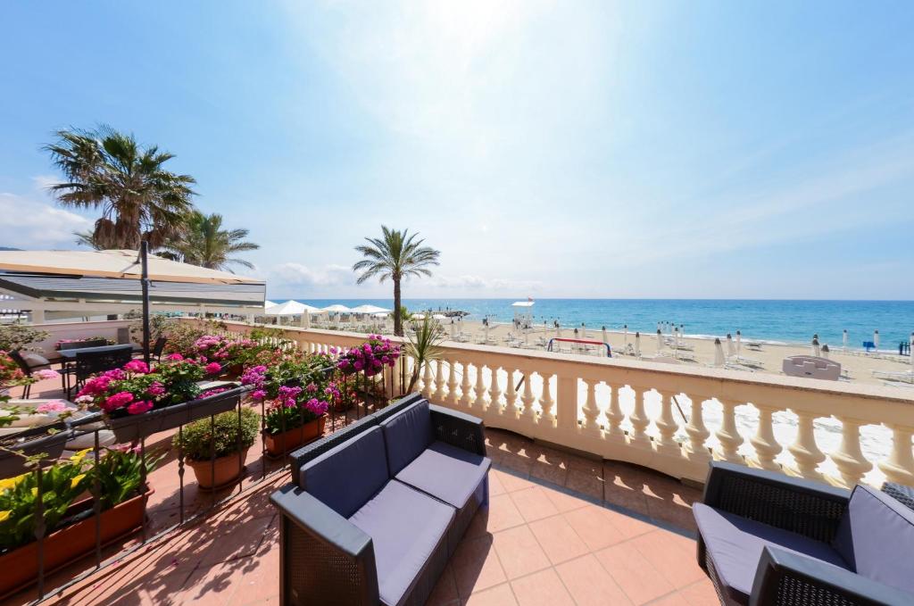 Hotel a Pietra Ligure con Spiaggia Privata De La Plage