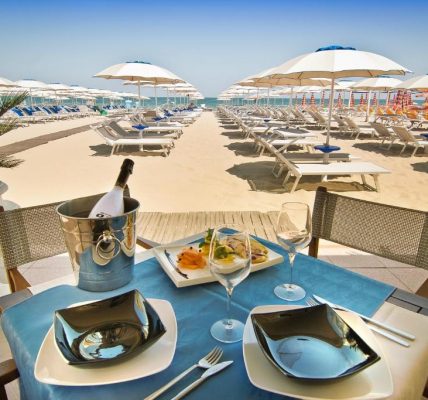 Hotel Acapulco a Milano Marittima con Spiaggia Privata