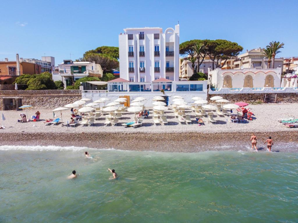 Hotel Del Sole Santa Marinella Spiaggia Privata