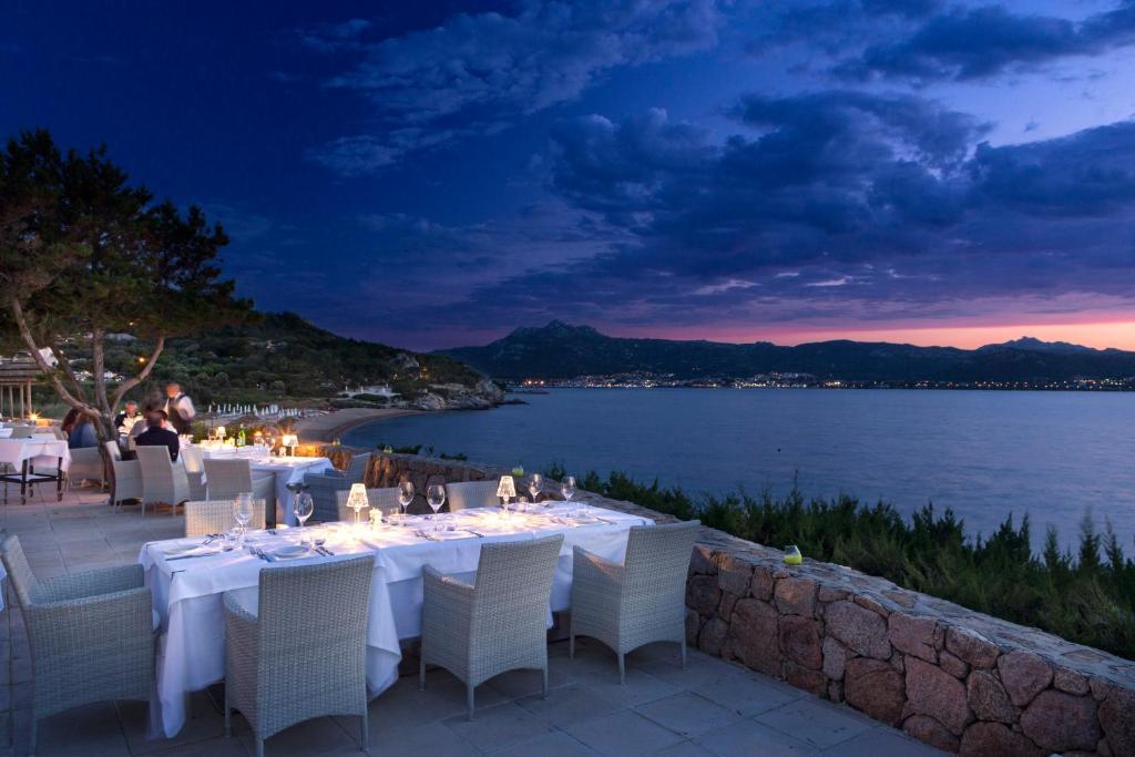 Hotel La Rocca Resort & Spa a Baja Sardinia con Spiaggia Privataa