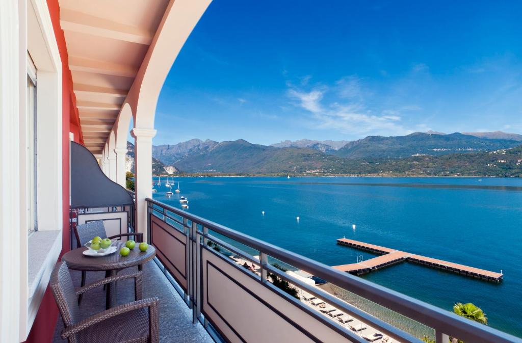 Hotel Splendid Lago Maggiore Spiaggia Privata