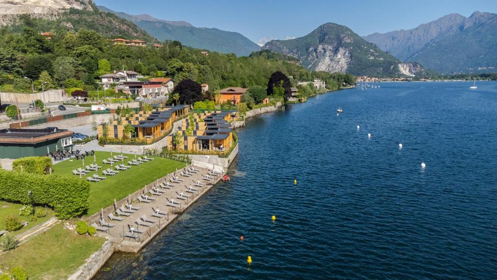 Lago Maggiore Bay Hotel a Lago Maggiore con Spiaggia Privata