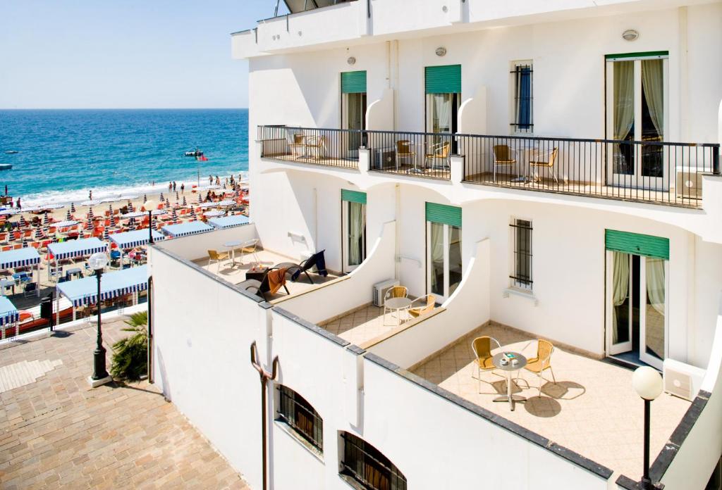 Spiaggia Privata Ligure Hotel Spotorno